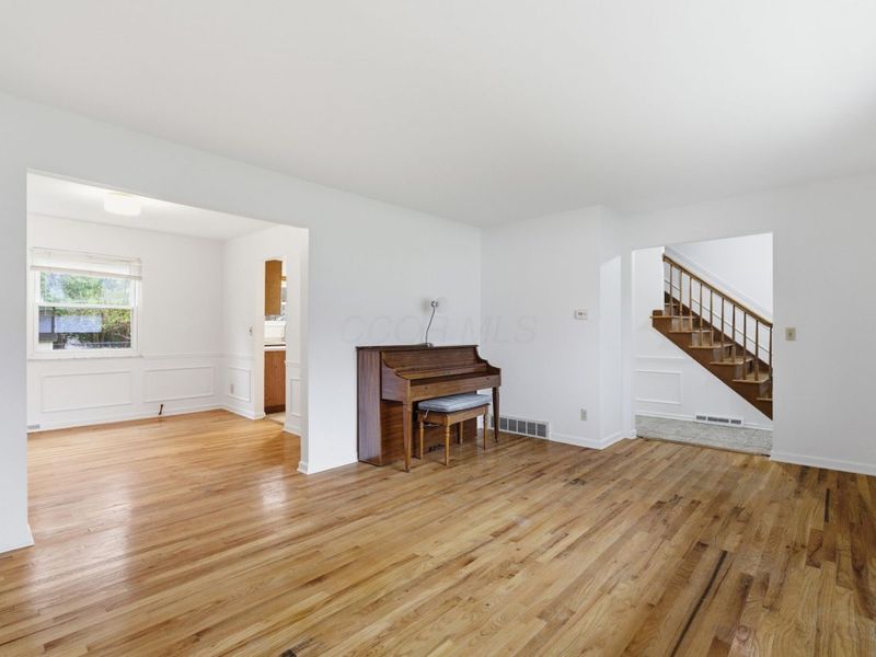 1701 Moreland Drive, Columbus, OH 43220 Photo 9