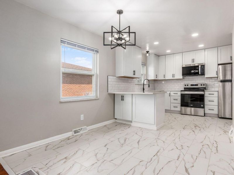 1340 Bronwyn Avenue, Columbus, OH 43204 Photo 8