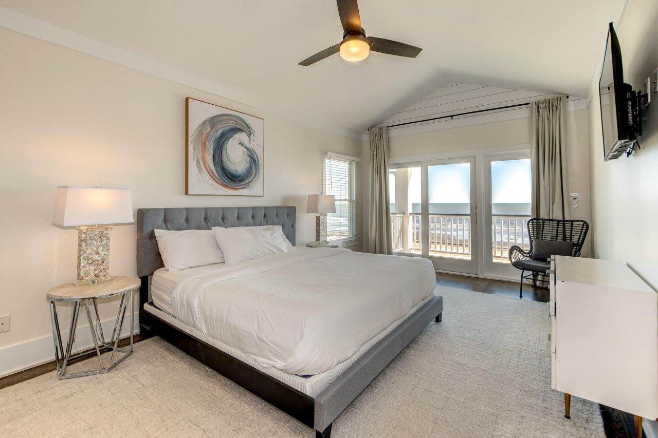 512 Ocean Boulevard Photo 18