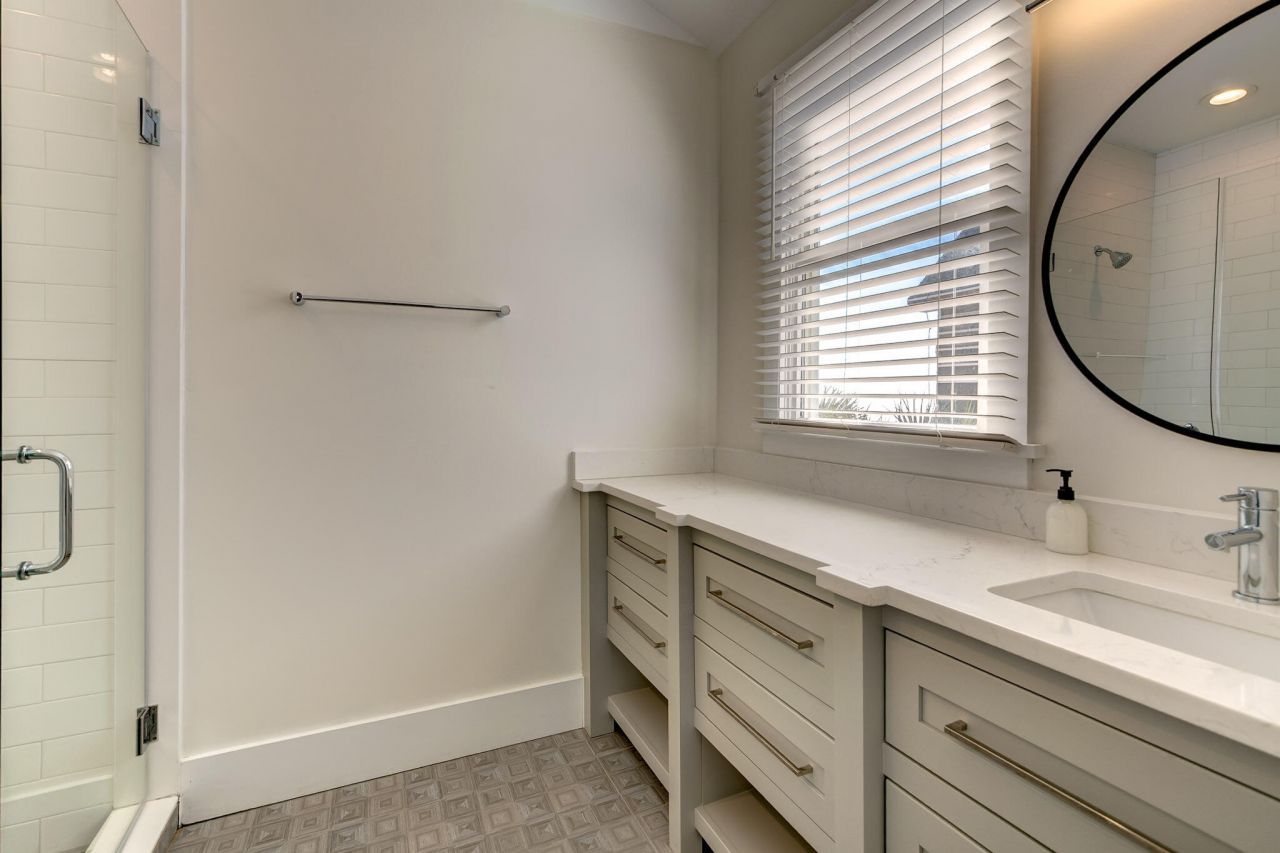 512 Ocean Boulevard Photo 25