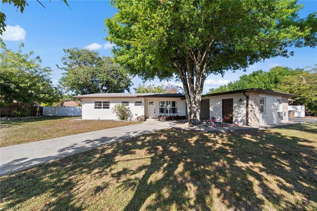 137 Vermont Ave, Fort Myers, FL 33905 Photo