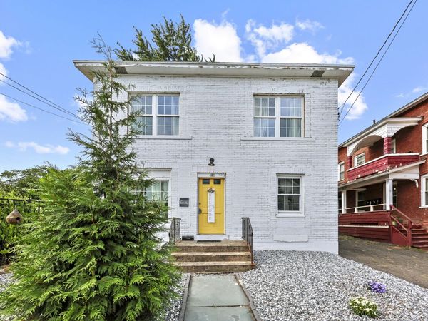 23 Hotchkiss , Middletown, CT 06457