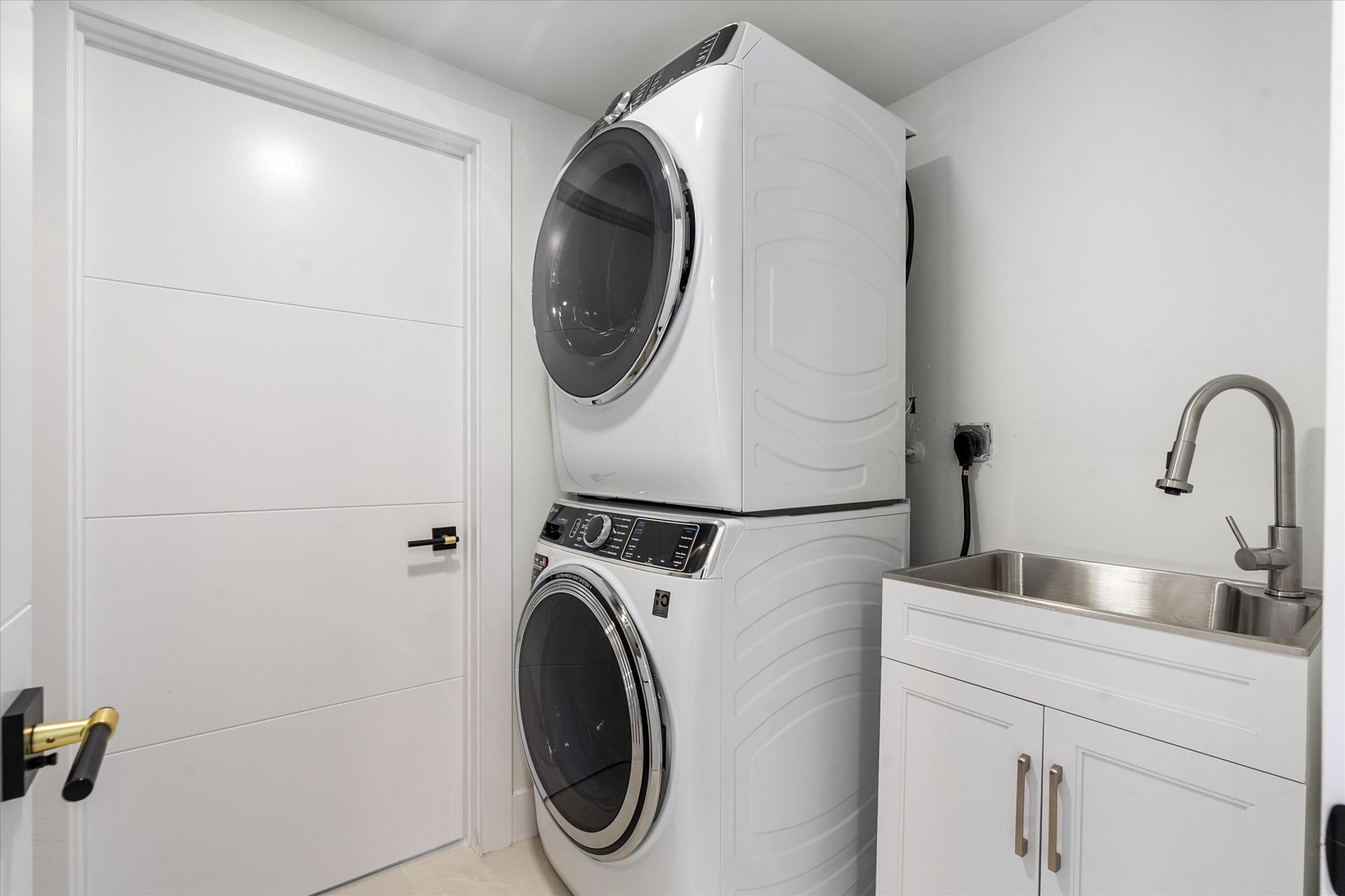 911 Mockingbird Lane, Plantation, FL 33324 Photo