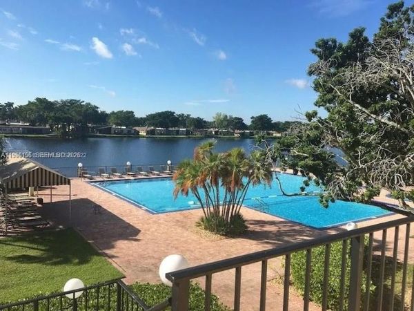 200 Berkley Rd, Unit 123, Hollywood, FL 33024