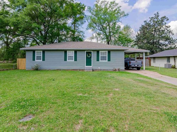 4149 Marshall St, Zachary, LA 70791