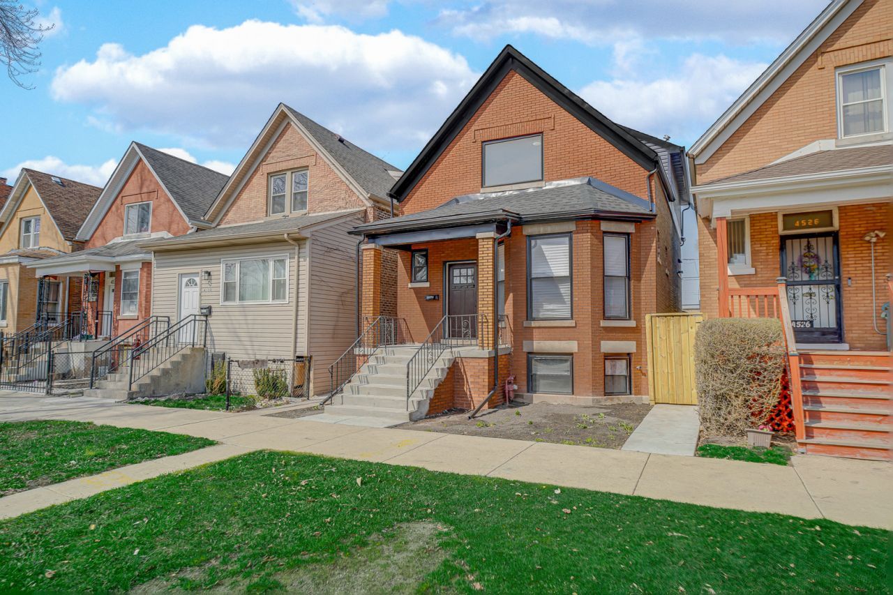 4528 W Maypole Avenue, Chicago, IL 60624 Main Photo