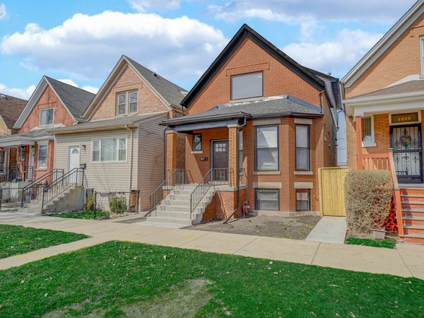 4528 W Maypole Avenue , Chicago, IL 60624