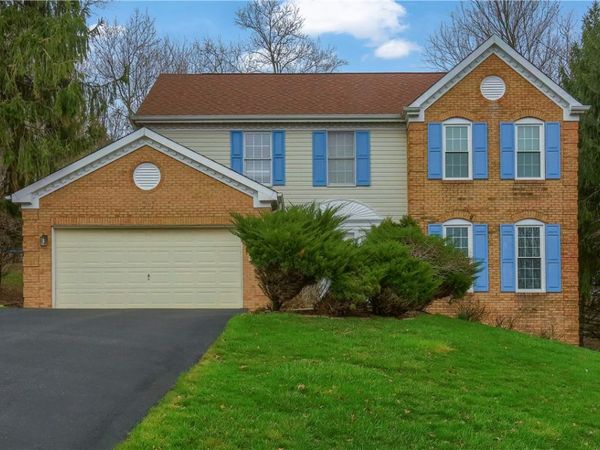 1616 Forest Ridge Dr, Pittsburgh, PA 15237