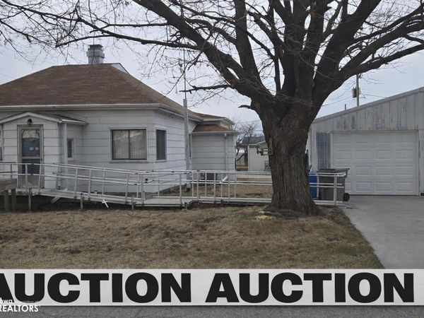 65 13 Avenue W, Albia, IA 52531