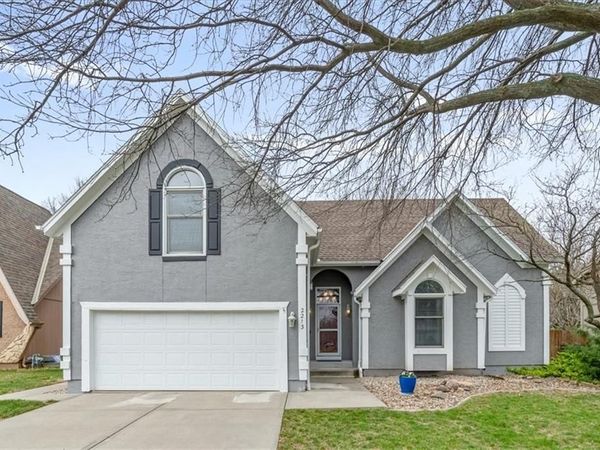 2213 S Central Street, Olathe, KS 66062