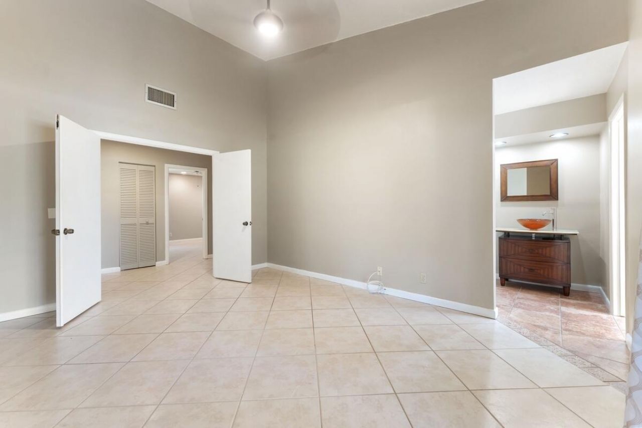 9272 Chelsea Drive S, Plantation, FL 33324 Photo