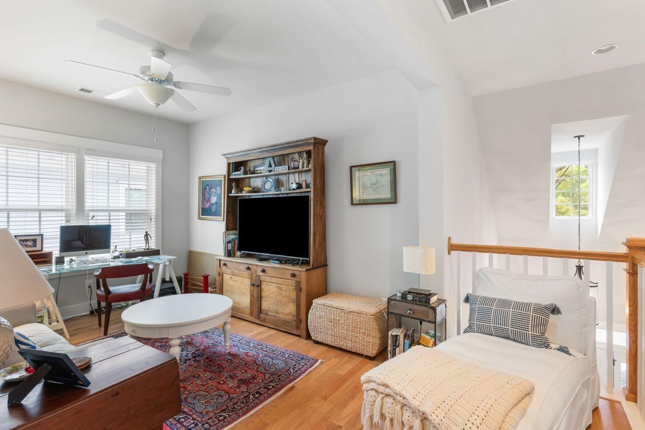 1916 Fleming Woods Road Photo 17