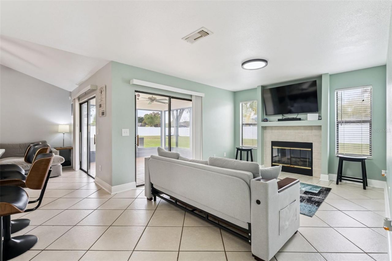 652 Carrigan Avenue , Oviedo, FL 32765 Photo