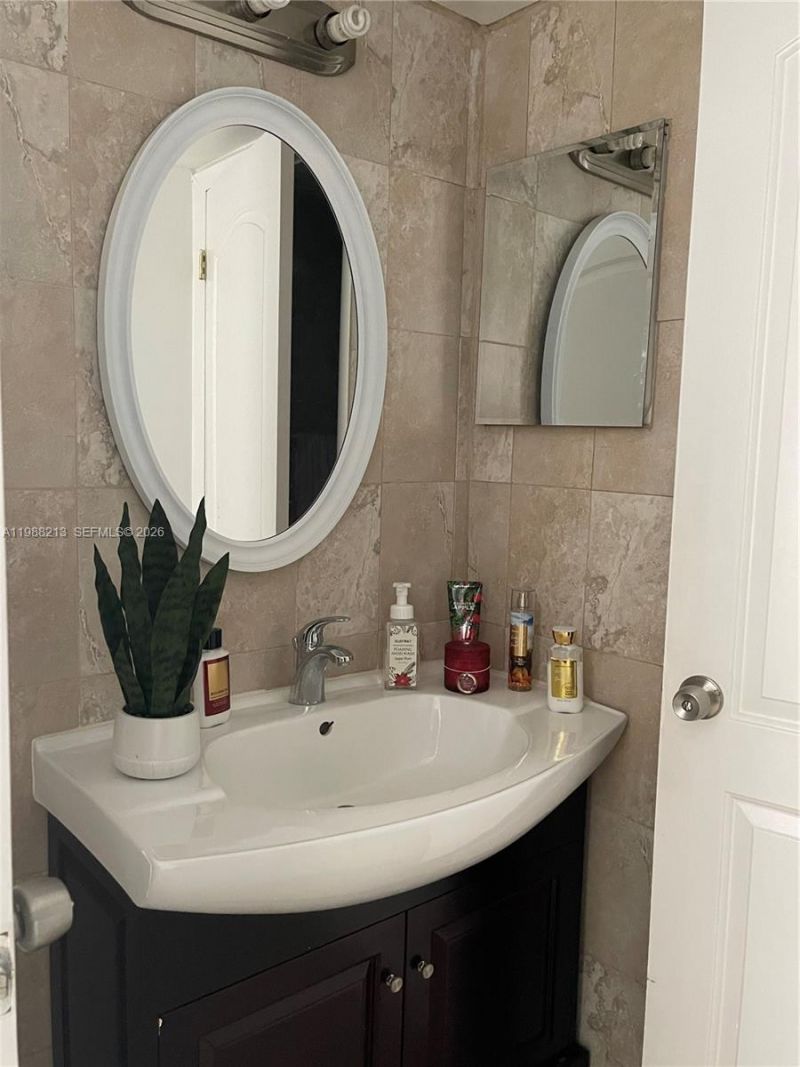 6820 Indian Creek Dr , Unit 3B, Miami Beach, FL 33141 Photo