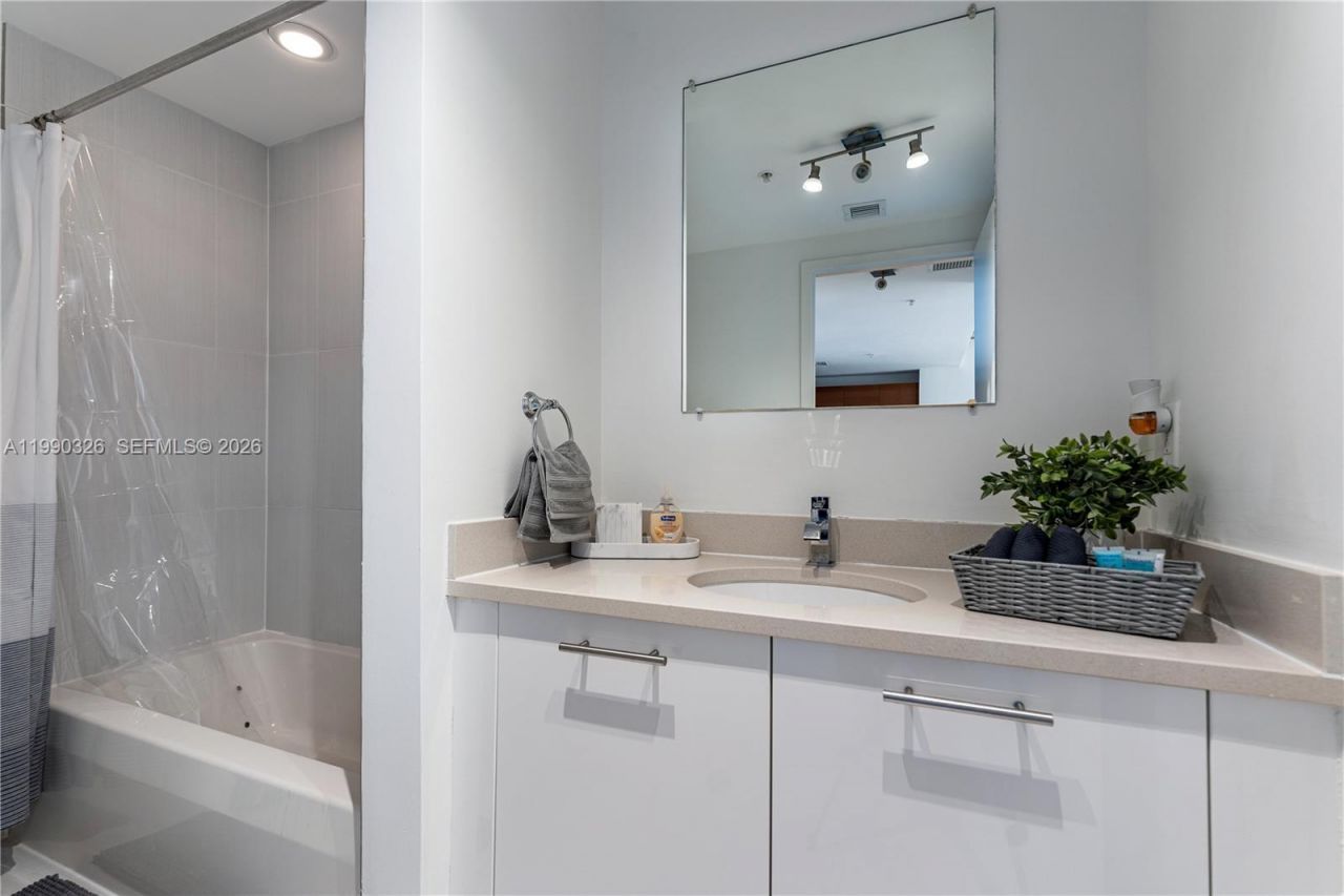 3250 NE 1st Ave, Unit 702, Miami, FL 33137 Photo