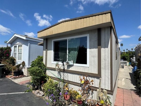 100 W Midway Drive, Unit 115, Anaheim, CA 92805