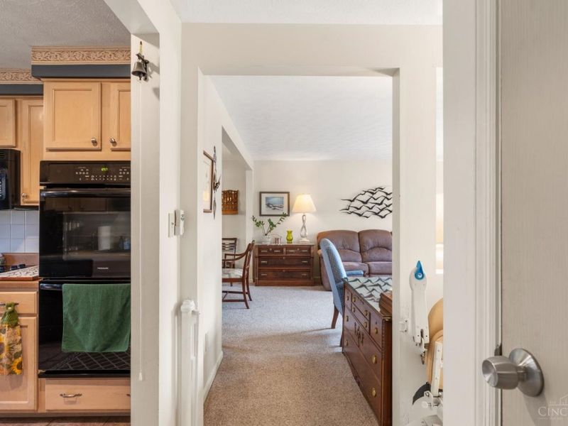 4968 Francisview Drive, Delhi Twp, OH 45238 Photo 9