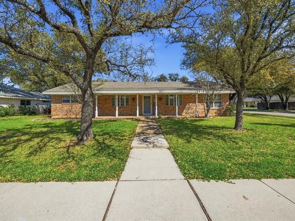 3311 Peachtree Lane, Pantego, TX 76013