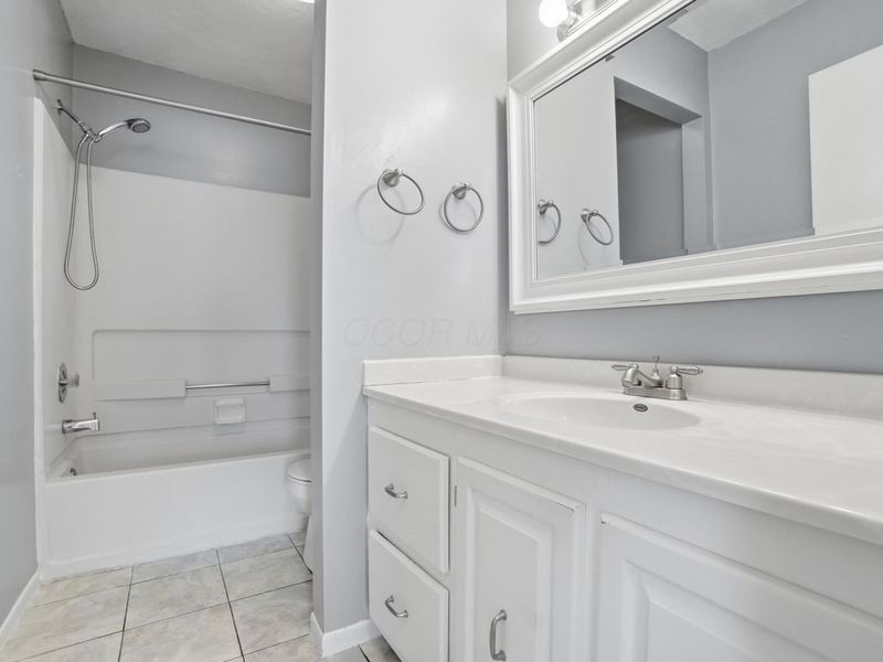 7713 Kelvinway Drive, Unit 67, Columbus, OH 43085 Photo 15