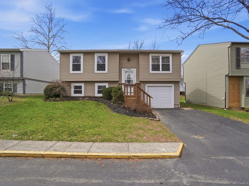 7713 Kelvinway Drive, Unit 67, Columbus, OH 43085 Photo 2