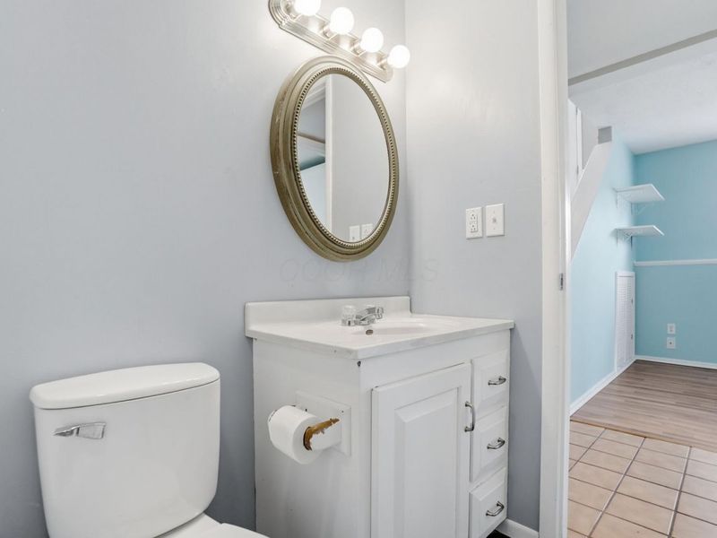 7713 Kelvinway Drive, Unit 67, Columbus, OH 43085 Photo 25