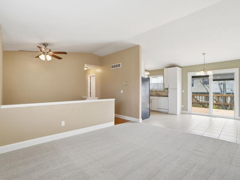 7713 Kelvinway Drive, Unit 67, Columbus, OH 43085 Photo 6