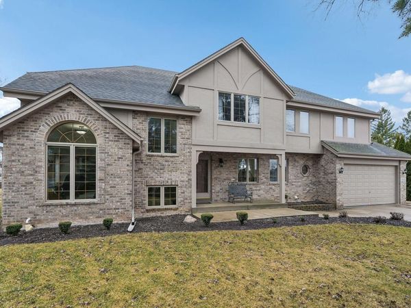 2527 W Goldcrest AVENUE, Milwaukee, WI 53221