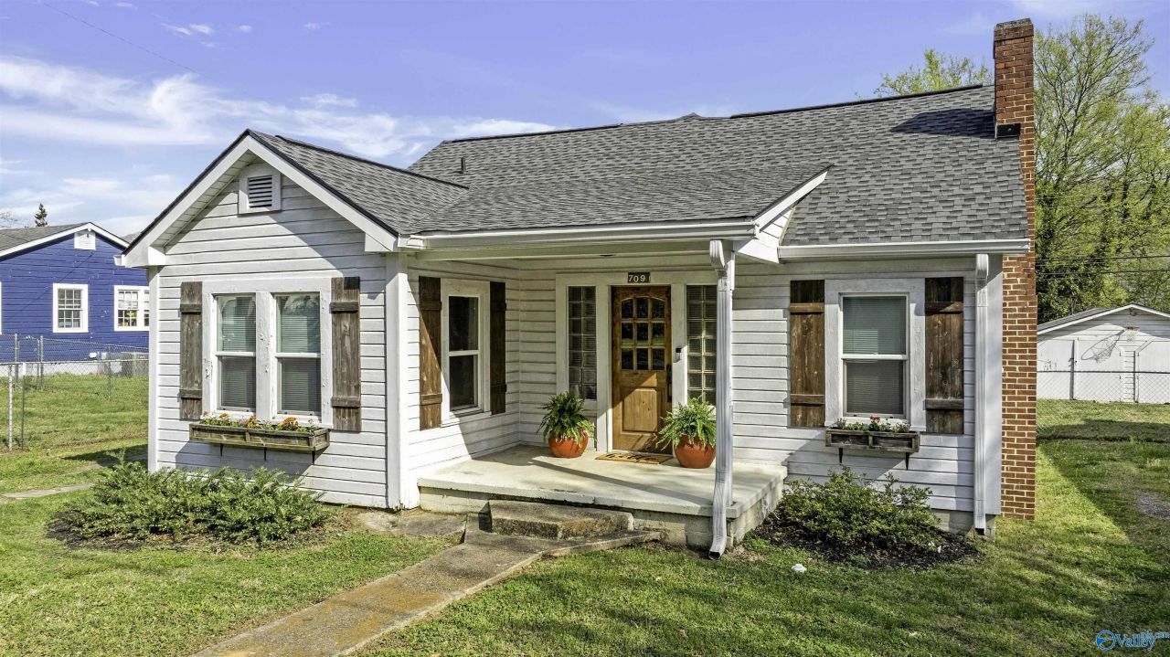 709 NW Alabama Avenue Nw, Fort Payne, AL 35967 Main Photo
