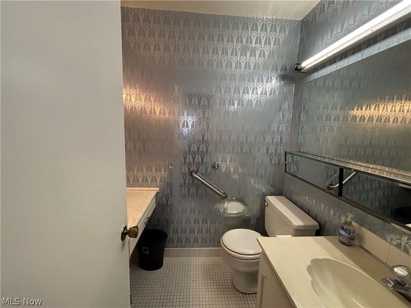 2112 Acacia Park Drive, Unit 312, Lyndhurst, OH 44124 Photo 13