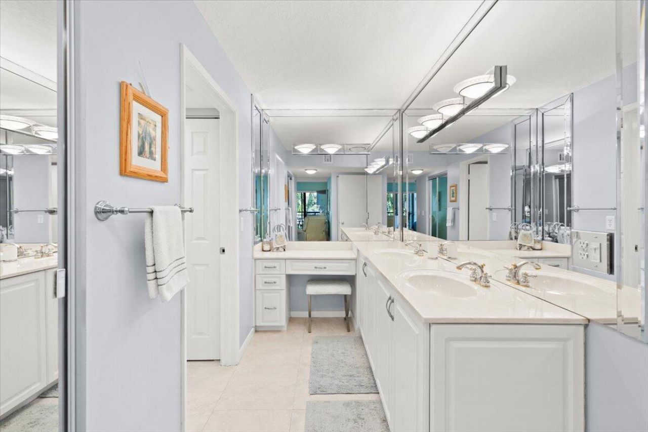 5851 Camino Del Sol, Unit 203, Boca Raton, FL 33433 Photo