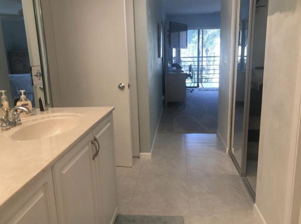 5851 Camino Del Sol, Unit 203, Boca Raton, FL 33433 Photo