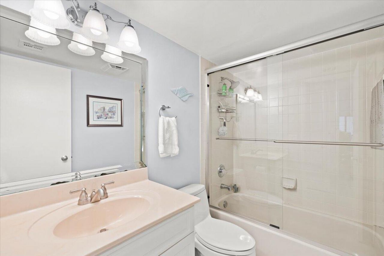 5851 Camino Del Sol, Unit 203, Boca Raton, FL 33433 Photo