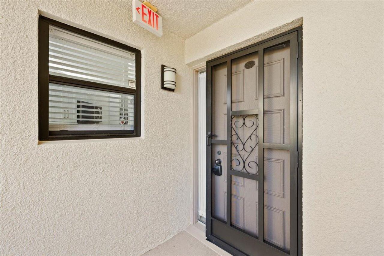 5851 Camino Del Sol, Unit 203, Boca Raton, FL 33433 Photo