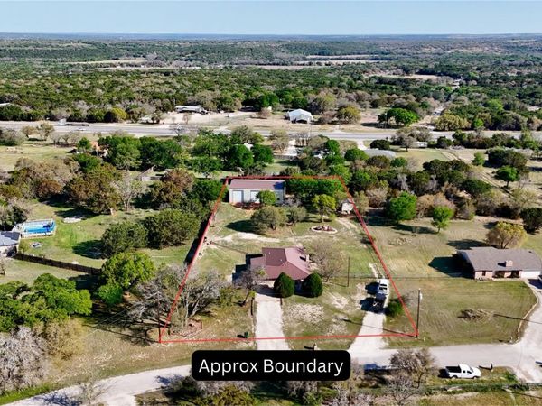 357 CR 3080, Lampasas, TX 78550
