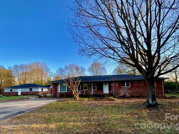 154 Lovelace Road , Forest City, NC 28043