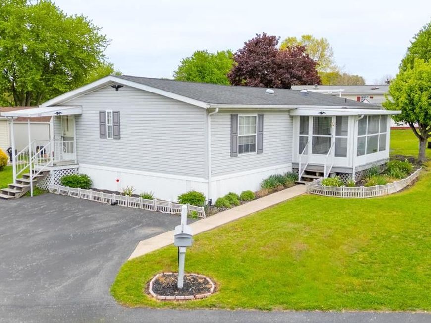 82 Taylor Drive, Ronks, PA 17572 Main Photo