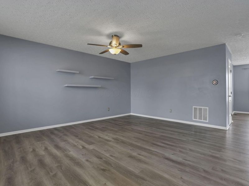 112 Harvard Loop, Delaware, OH 43015 Photo 6