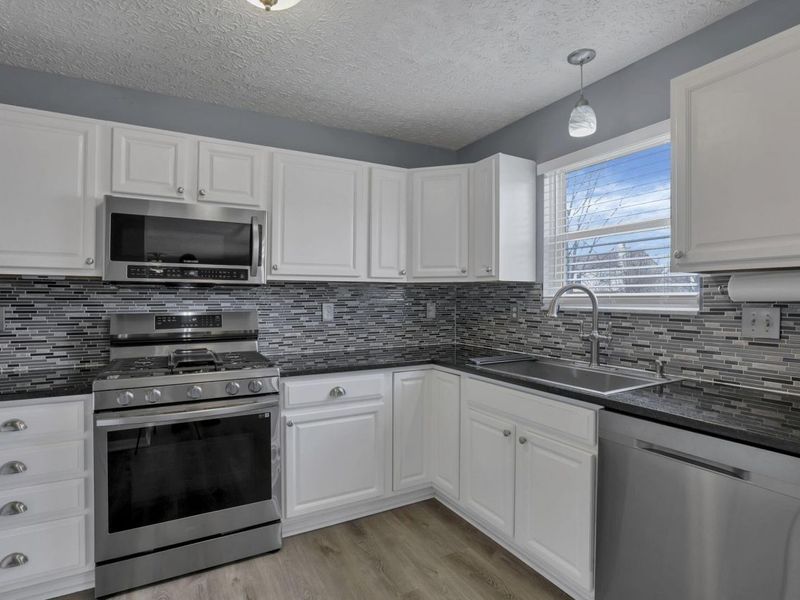 112 Harvard Loop, Delaware, OH 43015 Photo 9