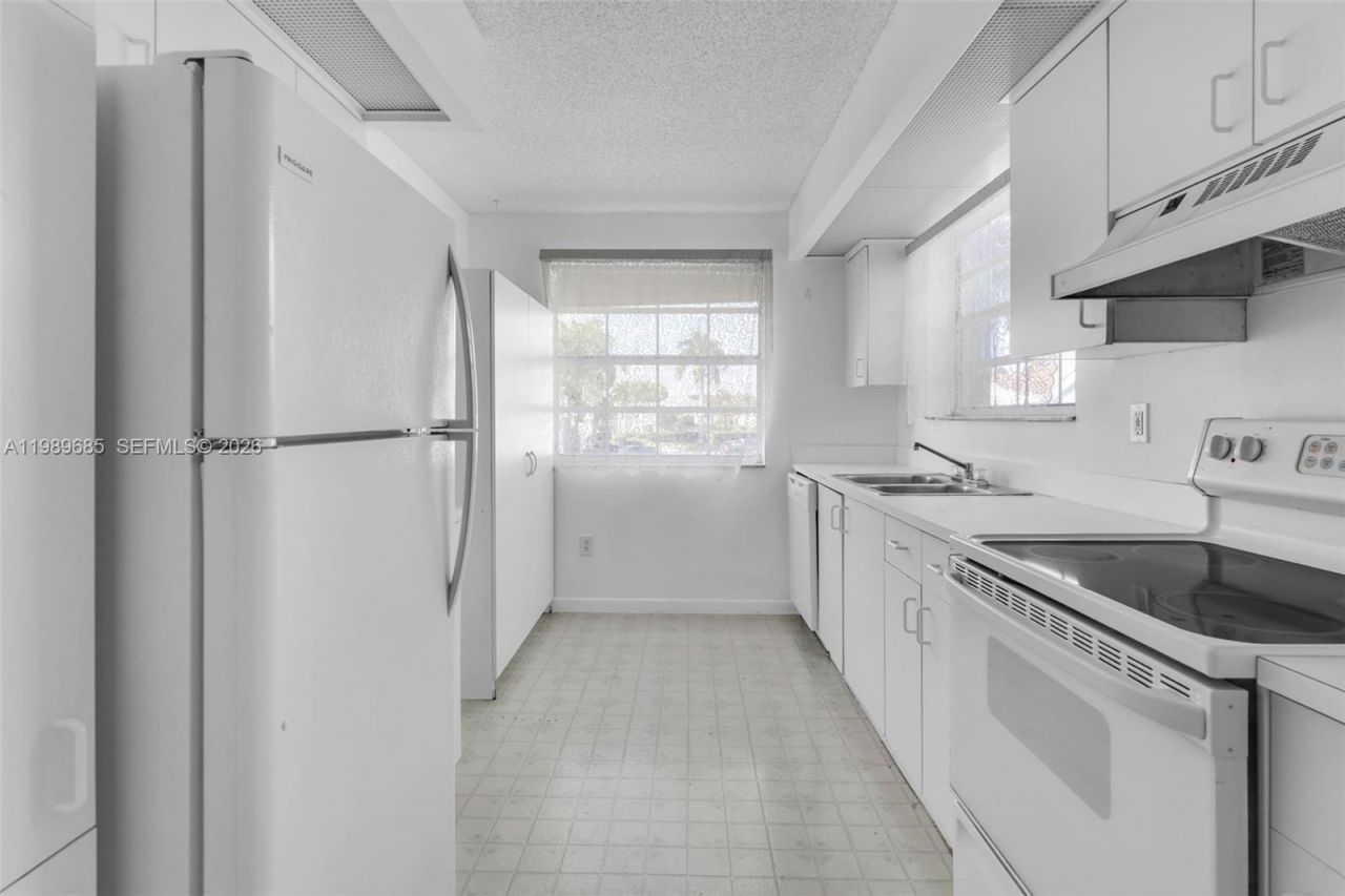2274 SE 27th Dr, Unit 205-F, Homestead, FL 33035 Photo