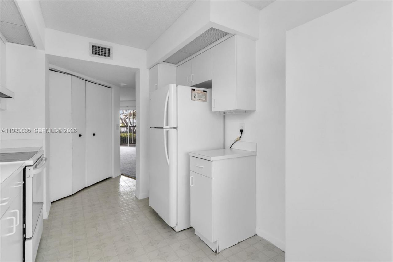 2274 SE 27th Dr, Unit 205-F, Homestead, FL 33035 Photo