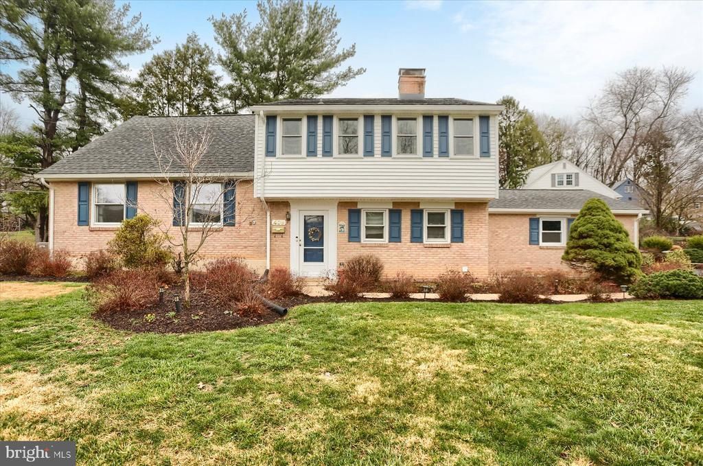 409 BLACKLATCH LANE, CAMP HILL, PA 17011