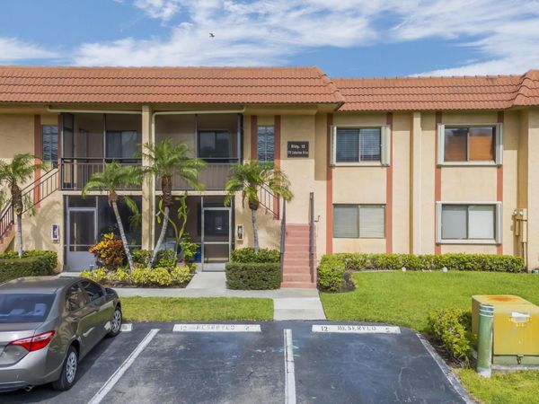 170 Lakeview Drive, Unit 203, Weston, FL 33326