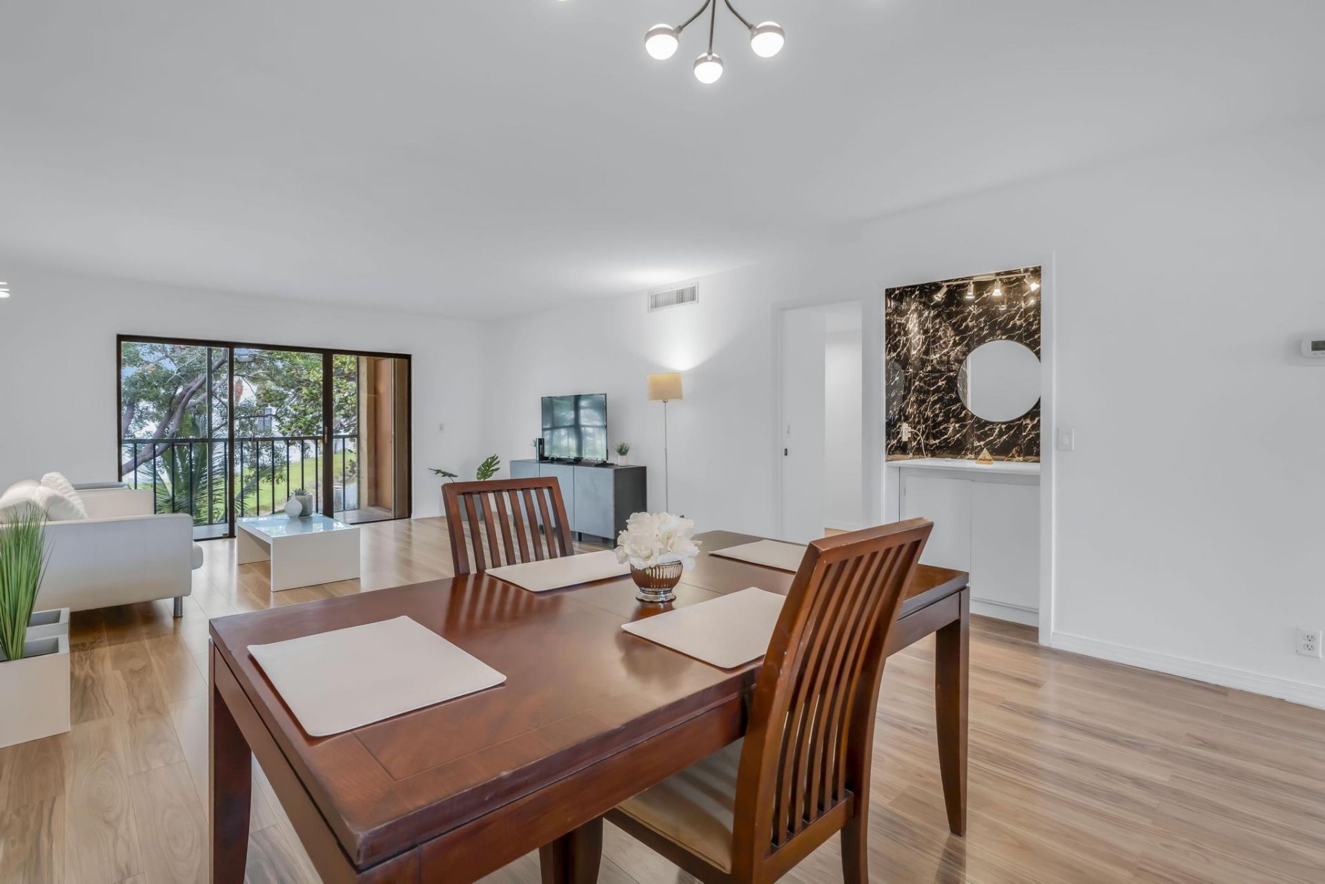 170 Lakeview Drive, Unit 203, Weston, FL 33326 Photo