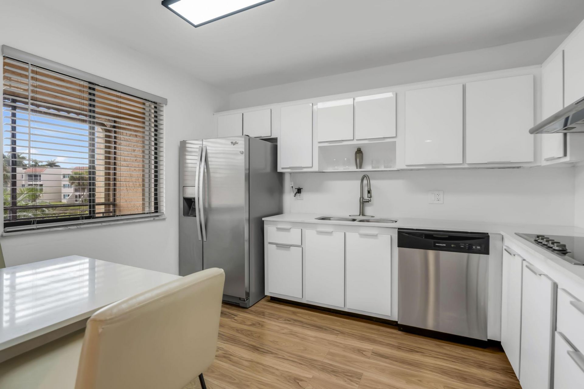 170 Lakeview Drive, Unit 203, Weston, FL 33326 Photo