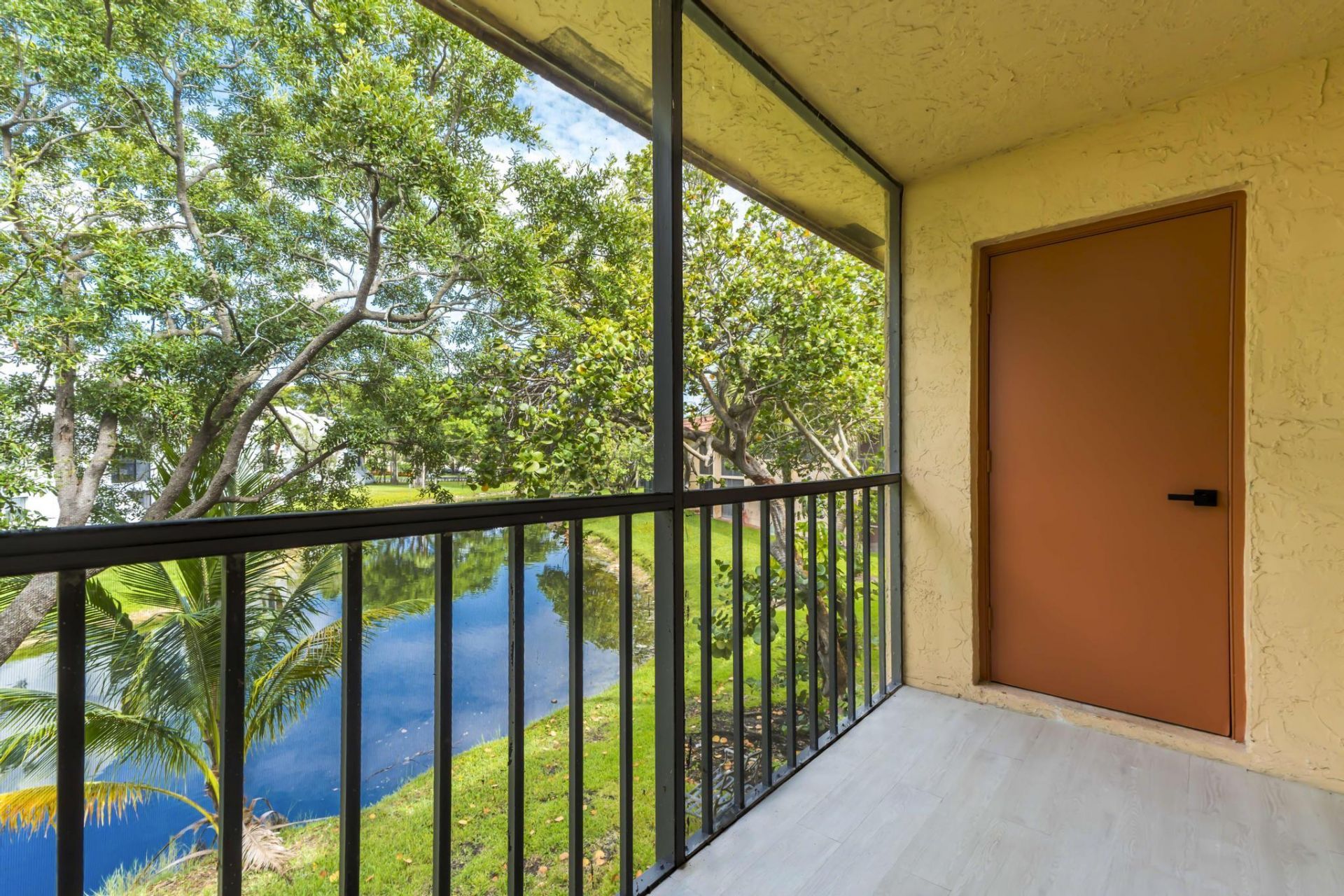 170 Lakeview Drive, Unit 203, Weston, FL 33326 Photo