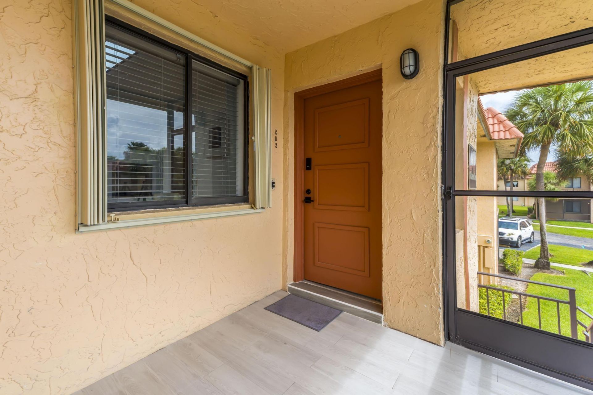 170 Lakeview Drive, Unit 203, Weston, FL 33326 Photo