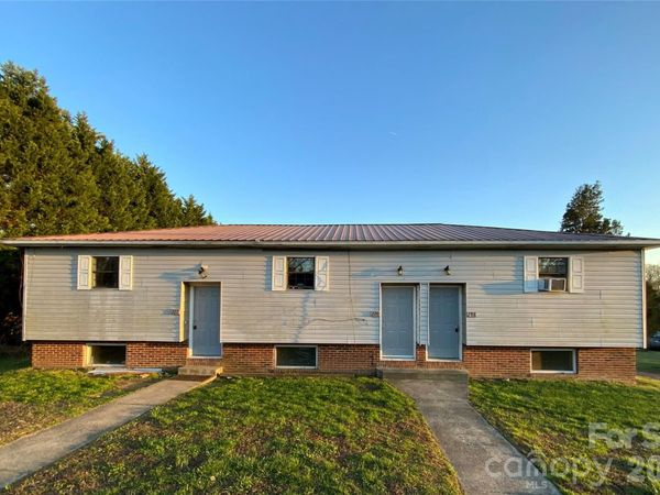 218 Lovelace Road , Forest City, NC 28043