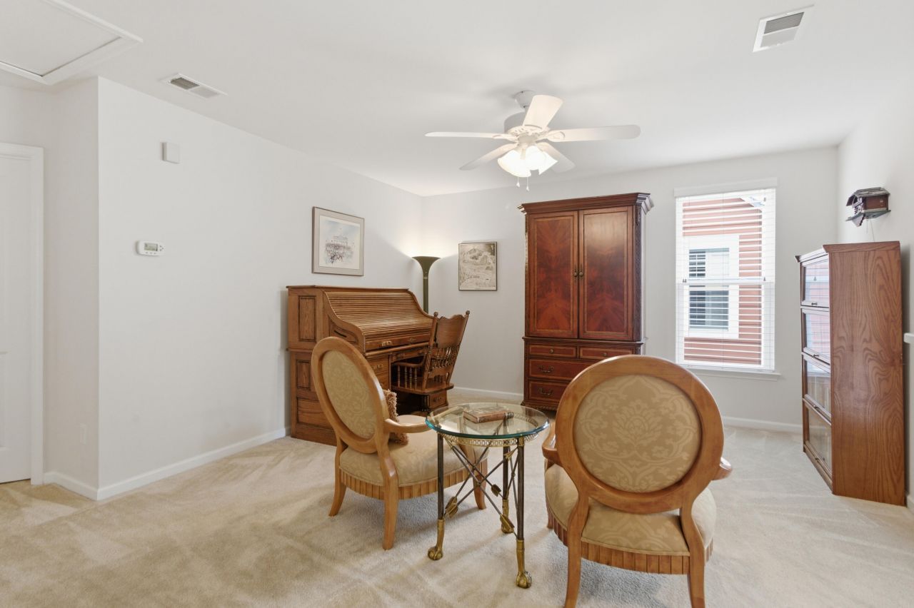 1957 Gammon Street Photo 22