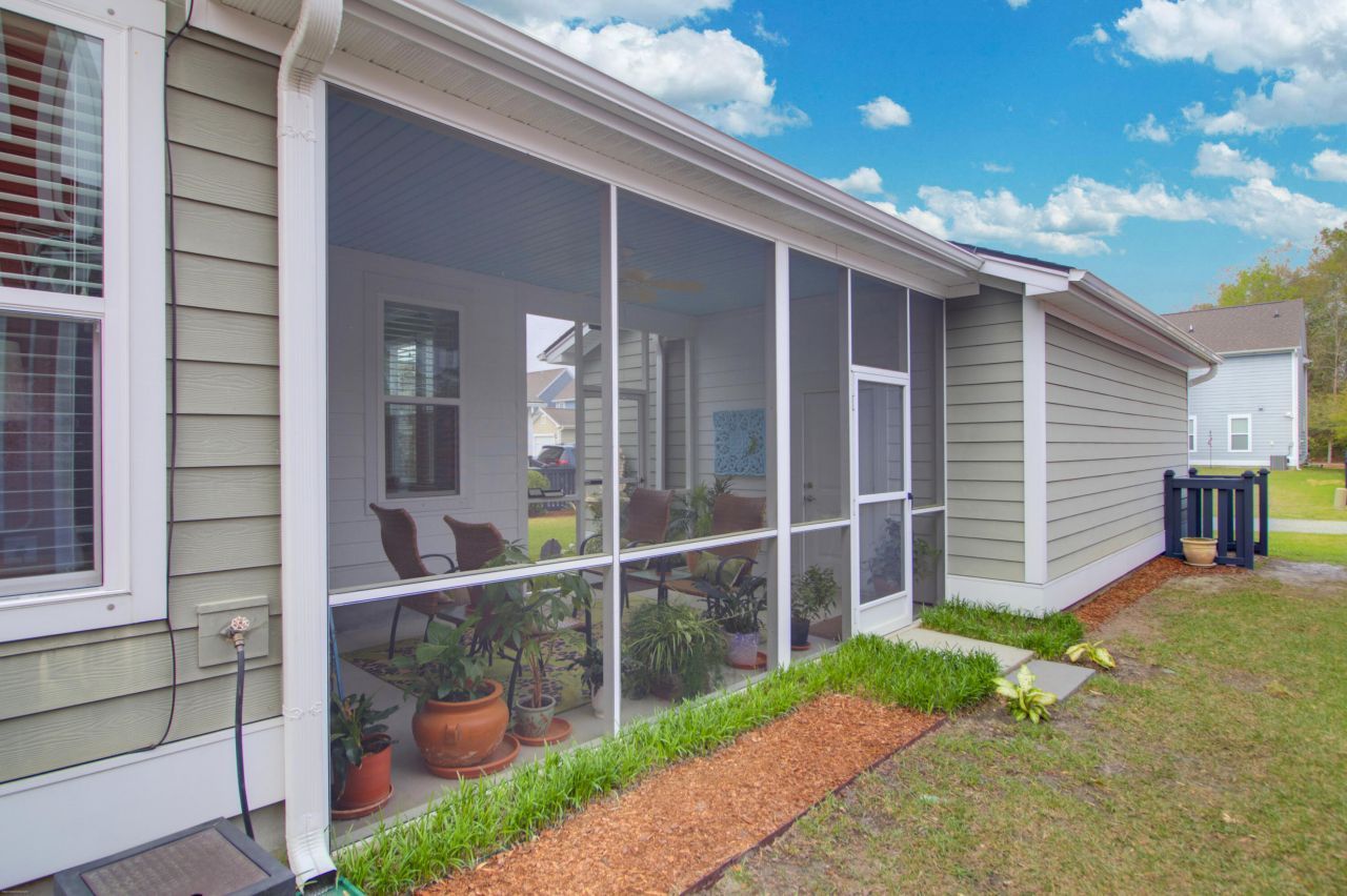 1957 Gammon Street Photo 36