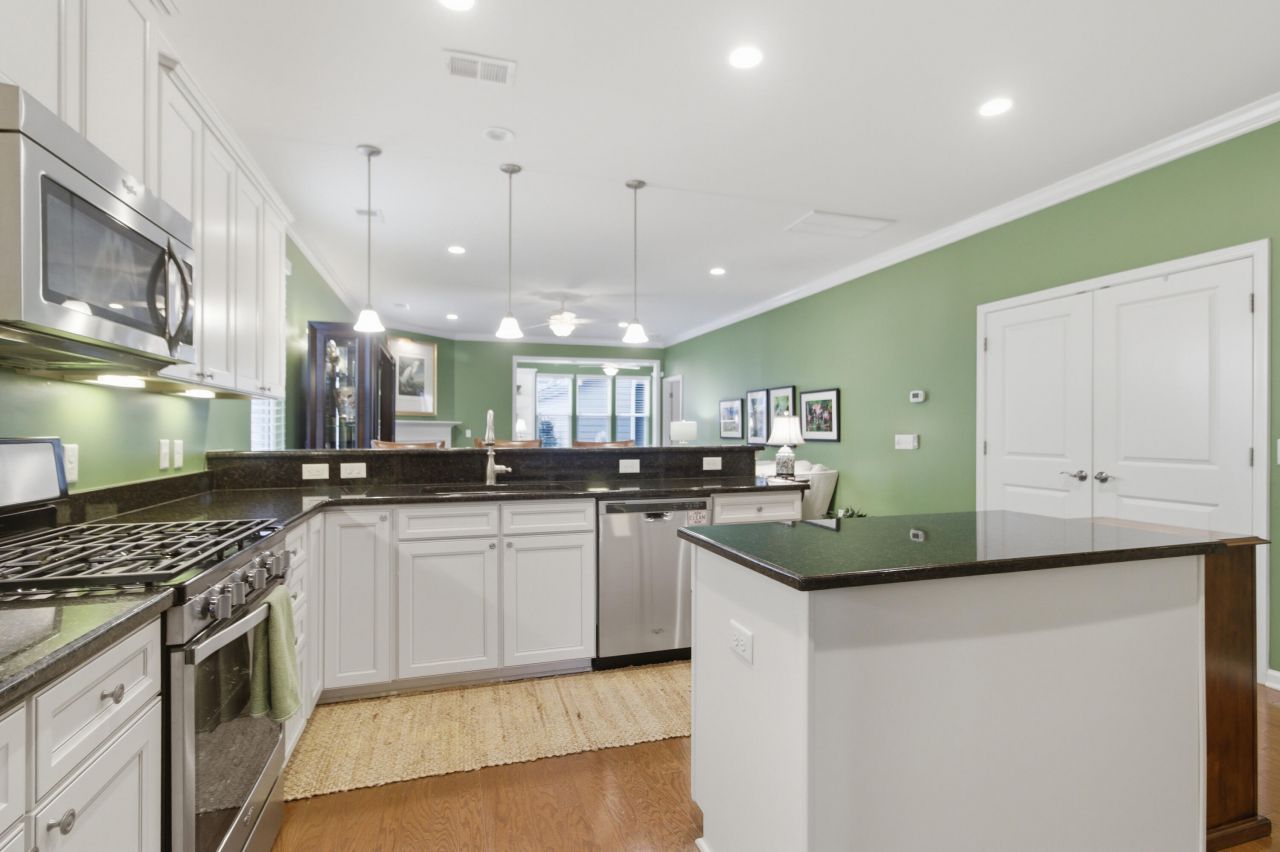 1957 Gammon Street Photo 8